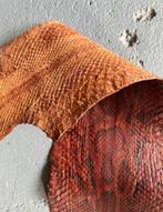 oude antieke slangen huid rode python leer 260cm snake skin, Verzenden