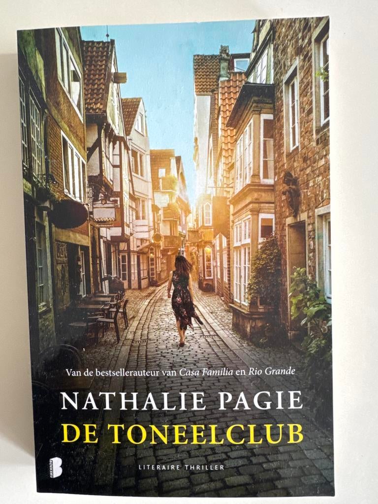 Nathalie Pagie - De Toneelclub, Ophalen of Verzenden, Zo goed als nieuw, Nederland