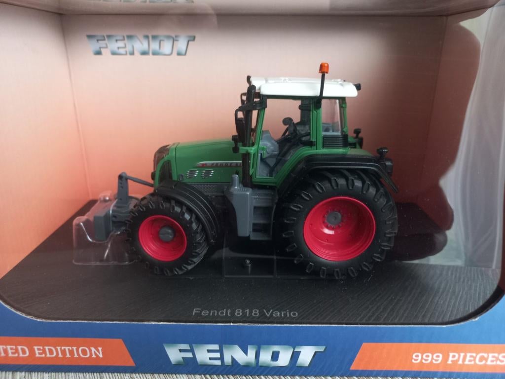 Fendt 818 Vario Trekker Trellerborg Banden Limited, Ophalen of Verzenden, Nieuw, Tractor of Landbouw, Universal Hobbies