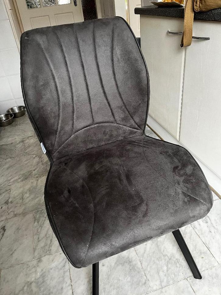 Eetkamer stoelen gratis, Huis en Inrichting, Stoelen, Gebruikt, Vier, Overige materialen, Grijs, Ophalen