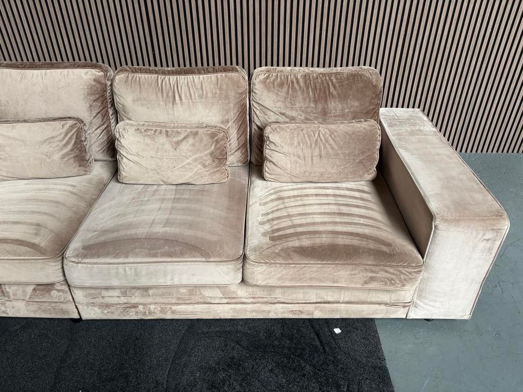 GRATIS LEVERING Velvet Loungebank Beige 360x195 GEREINIGD, Huis en Inrichting, Banken | Bankstellen, Hoekbank, 300 cm of meer
