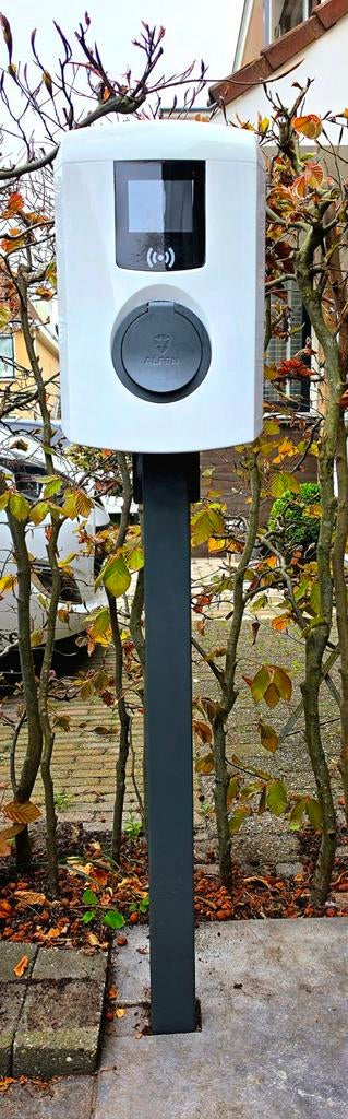 Alfen Eve Single Pro-line laadpaal (3,7 - 22 kWh) met voet, Ophalen, Zo goed als nieuw, Laadpaal