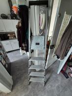 Huishoudtrap met 4 treden., Doe-het-zelf en Verbouw, Ladders en Trappen, Ophalen, Gebruikt, Trap, Minder dan 2 meter