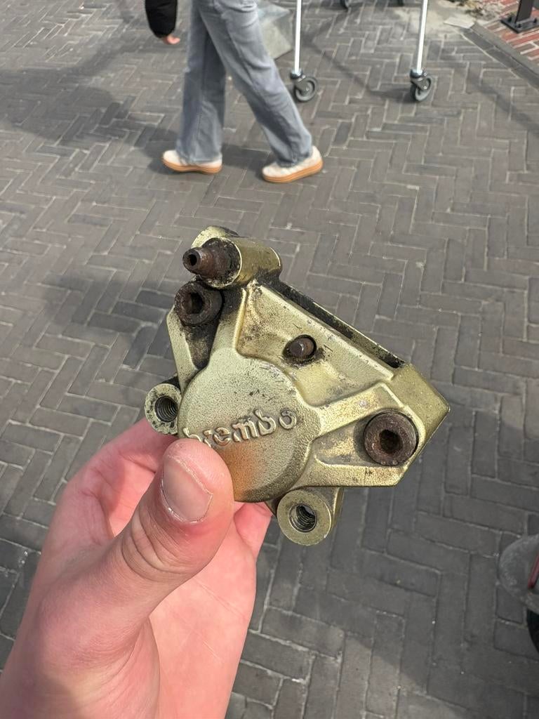 Brembo achterremklauw (geen namaak), Motoren, Ophalen of Verzenden