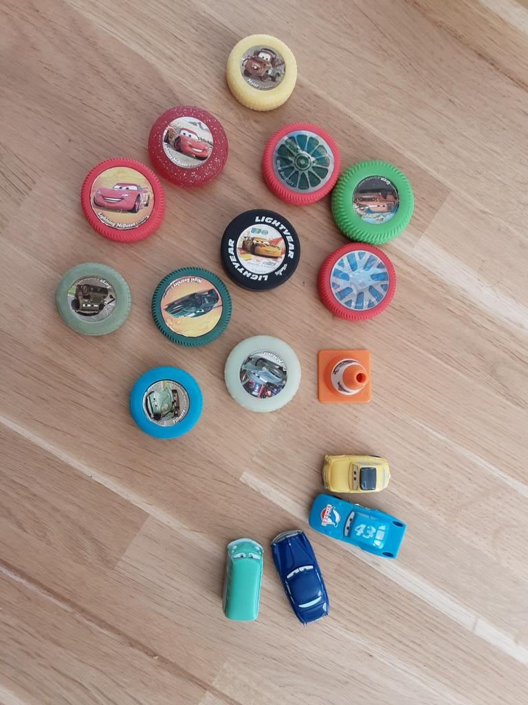 Cars Miniatuur Autootjes & Autobandjes, Kinderen en Baby's, Speelgoed | Speelgoedvoertuigen, Ophalen of Verzenden, Gebruikt