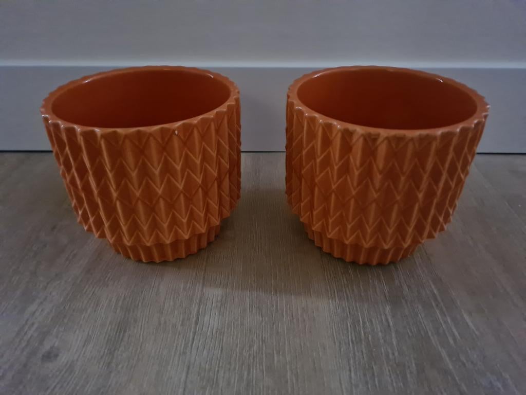 Set van 2 Mica bloempotten - Oranje met textuur, Ophalen of Verzenden, Zo goed als nieuw, Overige materialen