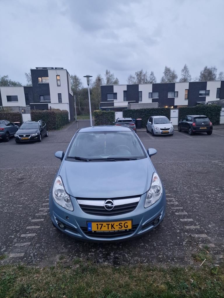 Opel Corsa 1.4 16V 3D WR 2006 Blauw  Kilometerstand 76500NAP, Auto's, Voorwielaandrijving, 40 €/maand, 4 cilinders, Blauw