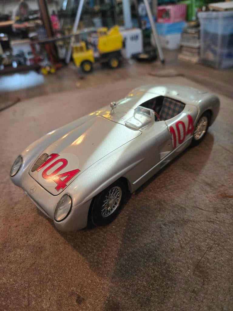 Mercedes-Benz 300 SLR Modelauto - Gedetailleerd, Verzenden