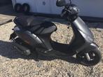 Piaggio zip in originele staat zeer mooi bj 2018 i-get, Fietsen en Brommers, Scooters | Piaggio, Ophalen, Zo goed als nieuw, Benzine