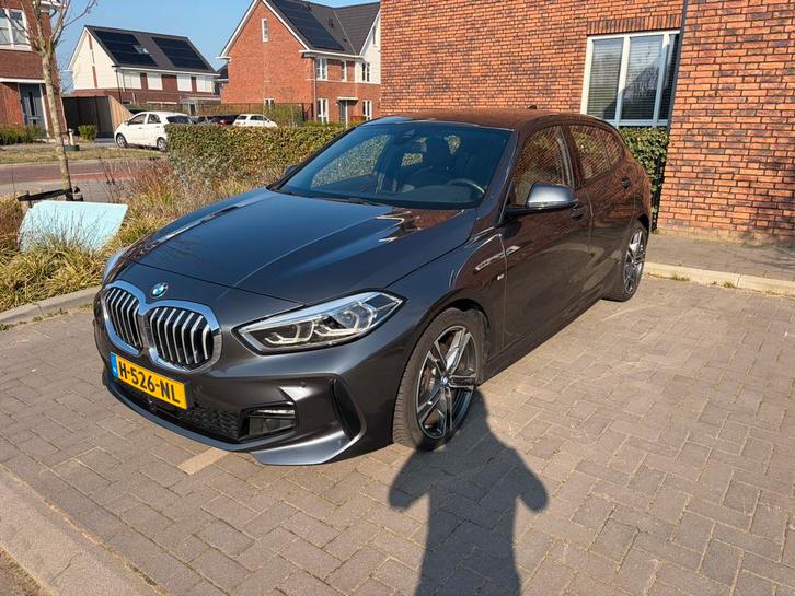 BMW 1-Serie 118i 140pk Aut 2020 Grijs, Auto's, BMW, Particulier, 1-Serie, Benzine, C, Hatchback, Automaat, Origineel Nederlands
