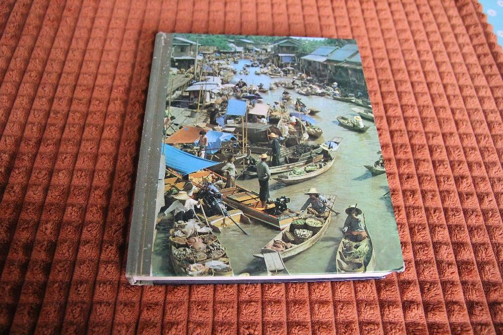 Rond de wereld Thuis, Boeken, Ophalen of Verzenden, Gelezen