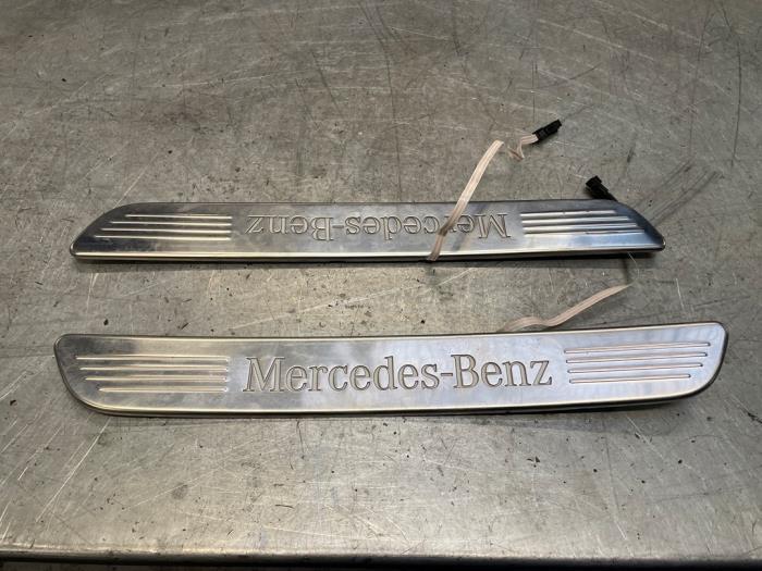 Instapverlichting van een Mercedes GLC-Klasse, Gebruikt, -, Ophalen of Verzenden, -