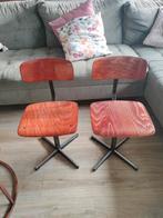 Vintage Schoolstoeltjes - Set van 2, Huis en Inrichting, Stoelen, Ophalen, Gebruikt, Twee, Bruin