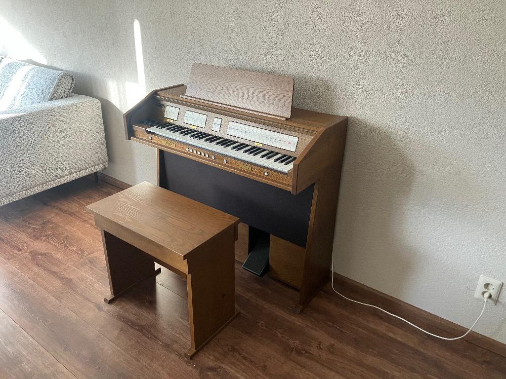 Orgel Content D4100, Muziek en Instrumenten, Orgels, Ophalen, Gebruikt, 1 klavier, Orgel