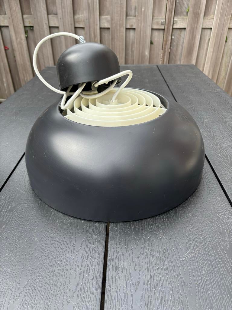 IKEA keukenlamp - Zwart met wit spiraal design, Ophalen, Gebruikt, Kunststof, Minder dan 50 cm