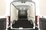 Ford Transit 2.0 TDCI L3H2 Trail | Airco | 2800kg Trekgew. |, Auto's, Bestelauto's, Voorwielaandrijving, Euro 6, 4 cilinders, Wit