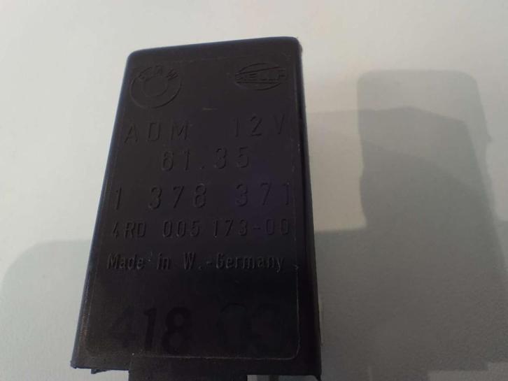 BMW E31 . E32 ,E34 relais ruitenwisser bediening NIEUW, Auto-onderdelen, Elektronica en Kabels, BMW, Nieuw, Ophalen of Verzenden