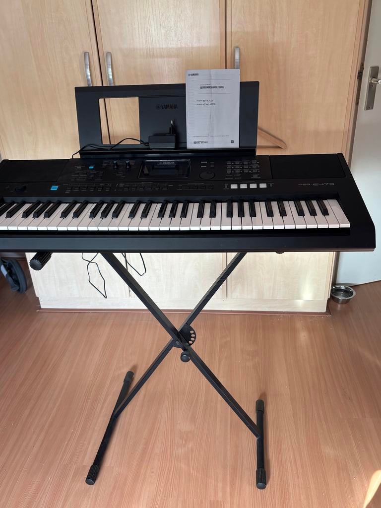 Yamaha PSR-E473 Keyboard - Z.G.A.N. met garantie, Muziek en Instrumenten, Keyboards, Ophalen, 61 toetsen, Yamaha, Zo goed als nieuw