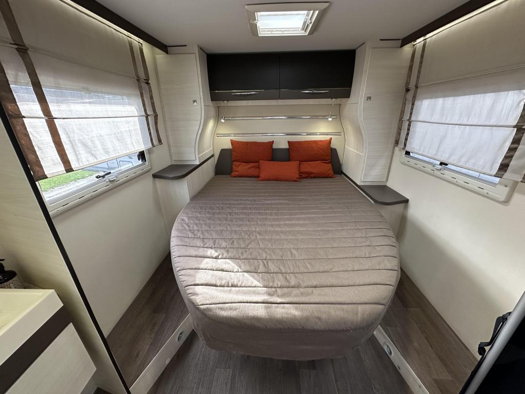Challenger Graphite 398 XLB Queens+hefbed | Ruimte | Truma D, Caravans en Kamperen, Campers, Ringverwarming, Fiat, Bedrijf, Challenger