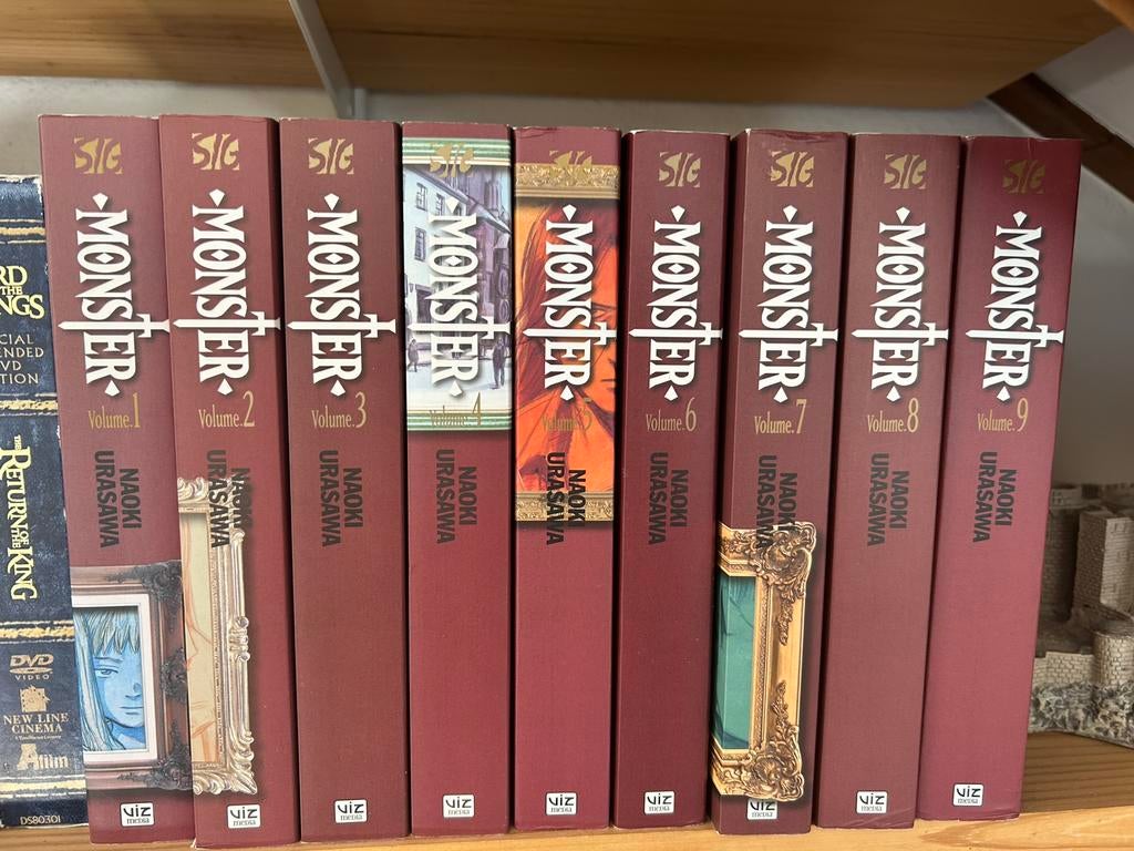 Monster, manga (Volledige Serie), Ophalen, Zo goed als nieuw
