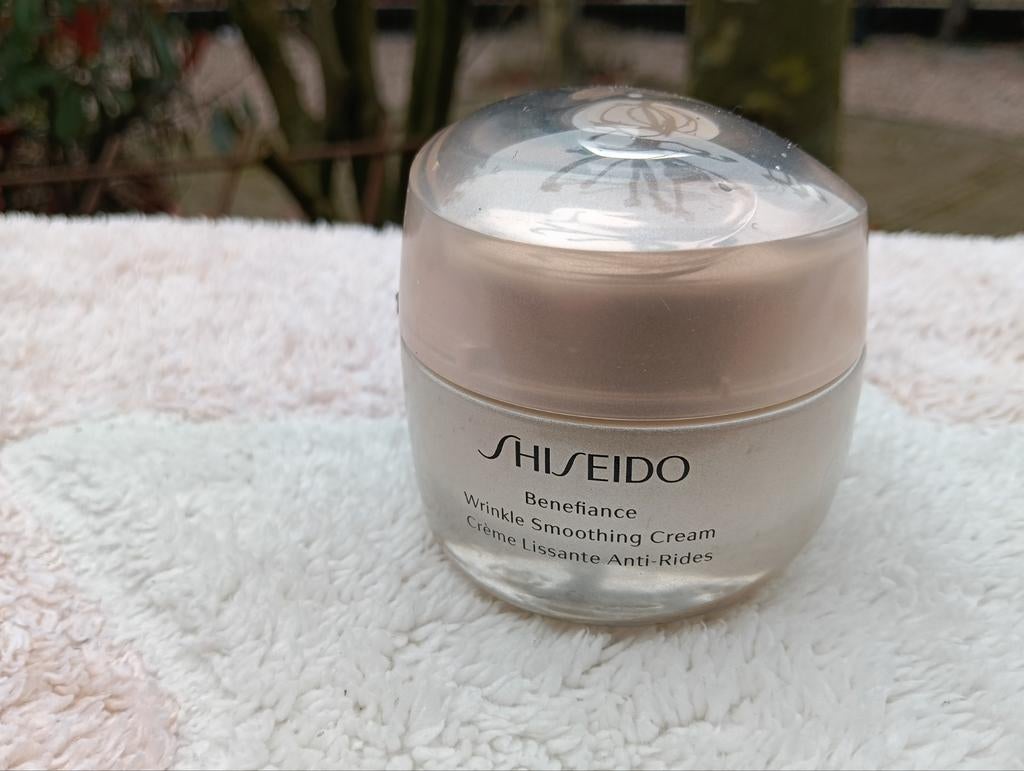 Shiseido Benefiance Wrinkle Smoothing Cream, Sieraden, Tassen en Uiterlijk, Uiterlijk | Gezichtsverzorging, Ophalen of Verzenden
