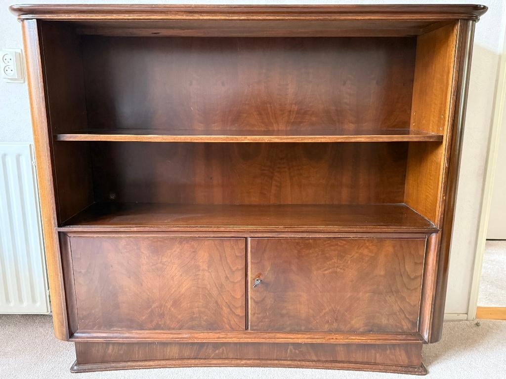 Boekenkast met glazen schuifdeuren, Huis en Inrichting, Kasten | Boekenkasten, Ophalen, 100 tot 150 cm, Glas, 100 tot 150 cm