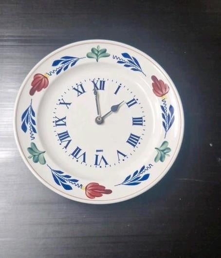 Wandklok Delfts Blauw stijl bord met Romeinse cijfers, Ophalen of Verzenden, Gebruikt, Analoog, Wandklok