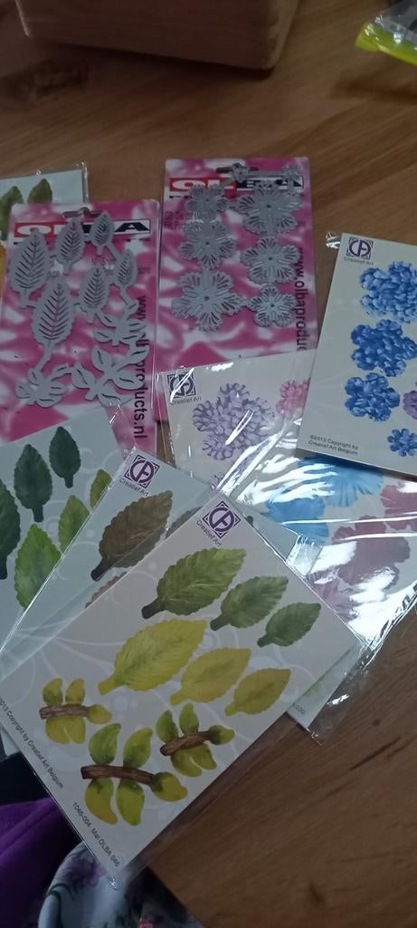 Mallen en blaadjes/bloemen voor knutselen, Ophalen of Verzenden