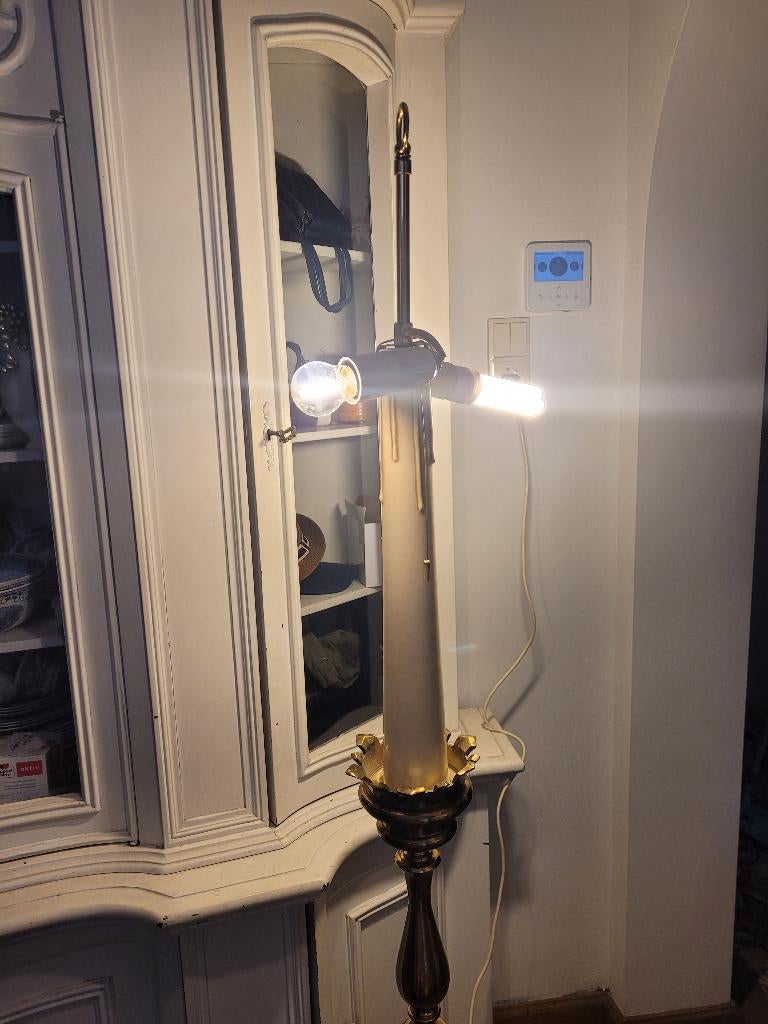 Antieke zwaar koperen vloerlamp, Huis en Inrichting, Lampen | Vloerlampen, Ophalen, Heikant 21 Kaatsheuvel, Belle Vieille Brocante