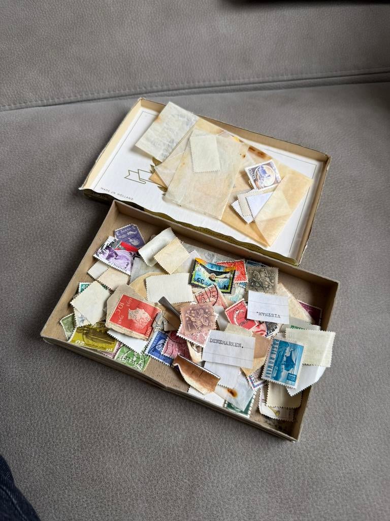 Doosje postzegels, Ophalen of Verzenden, Nederland