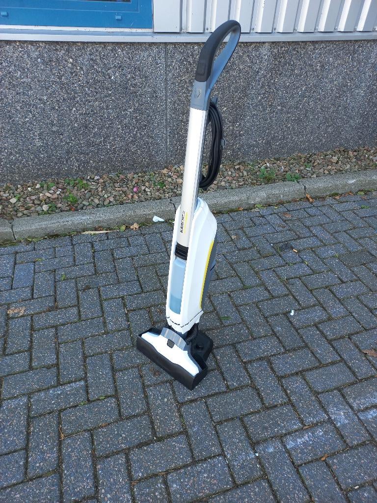 karcher-vloerreiniger Elektrische mop/ Vloerreiniger /Dweil, Huis en Inrichting, Schoonmaakartikelen, Ophalen of Verzenden, Mop of Dweil
