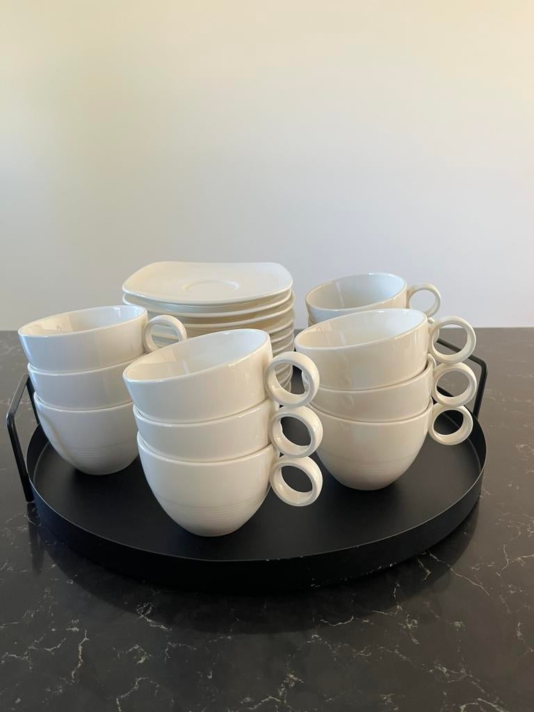 12 kop en schotels New Linnen, Huis en Inrichting, Keuken | Servies, Ophalen of Verzenden, Zo goed als nieuw, Effen, Kop(pen) en/of Schotel(s)