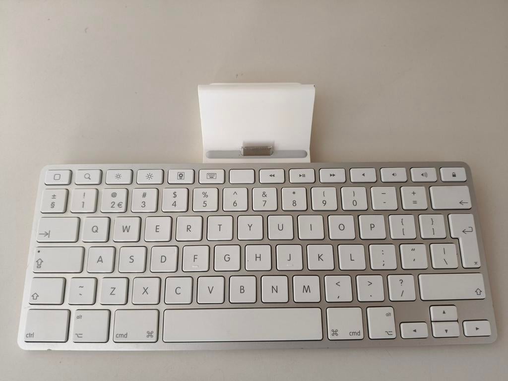 Apple Magic Keyboard A1359 draadloos Qwerty, Gebruikt, Ophalen of Verzenden, Draadloos, Qwerty