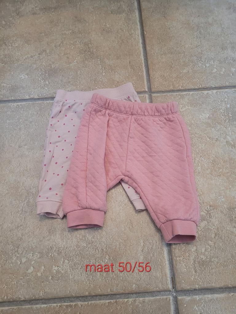2 Roze Broekjes Maat 50/56 - Action - Zo goed als nieuw, Kinderen en Baby's, Babykleding | Maat 50, Broekje, Meisje, Ophalen of Verzenden