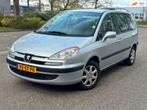 Peugeot 807 2.0 SR/7/Clima/Trekhaak, Auto's, Peugeot, Voorwielaandrijving, Stof, Zwart, 4 cilinders