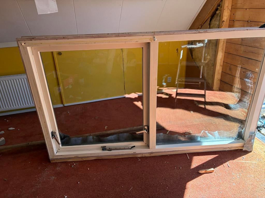 Kozijn met 1 raam dat open kan - Gebruikt, Ophalen, Gevelraam of Ruit, Gebruikt, 80 tot 120 cm