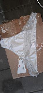 Witte slip met kant - Maat XL, Ophalen of Verzenden, Wit, Slip