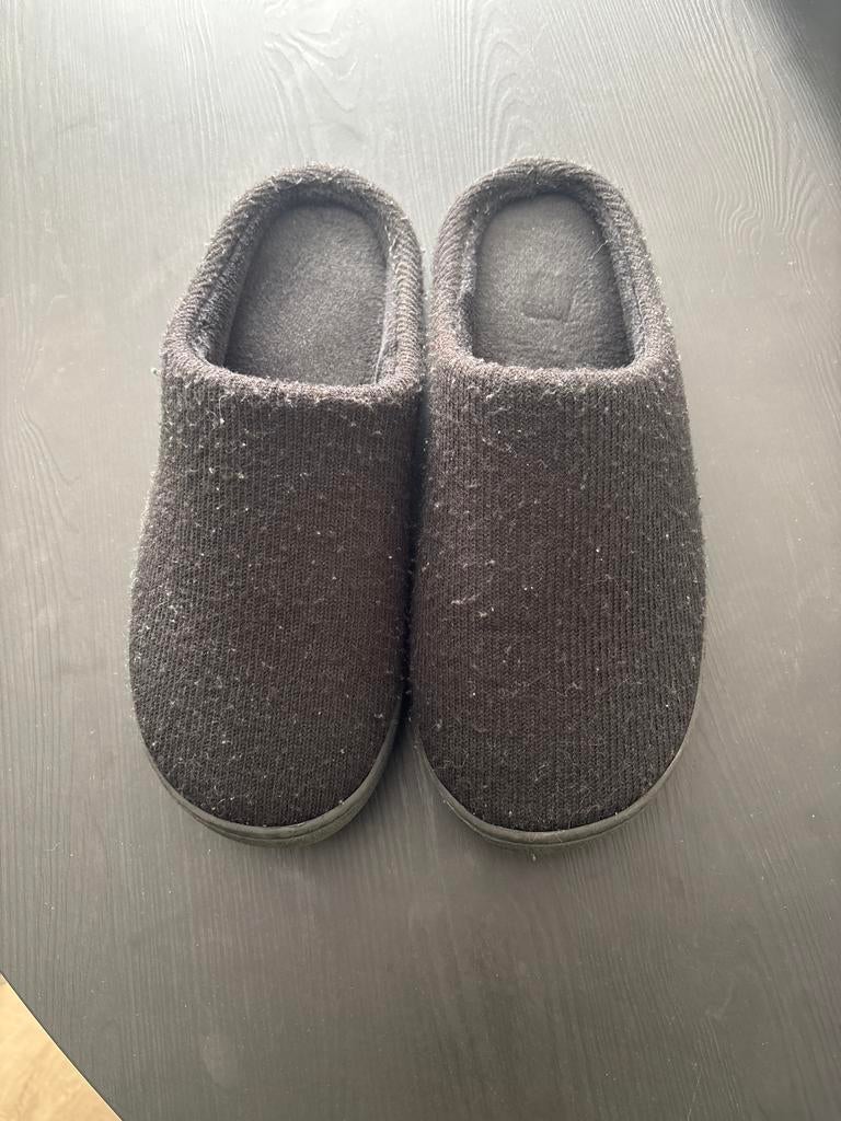 Leuke zwarte sloffen maat 44-45, Zwart, Ophalen of Verzenden, Pantoffels of Sloffen, Gedragen