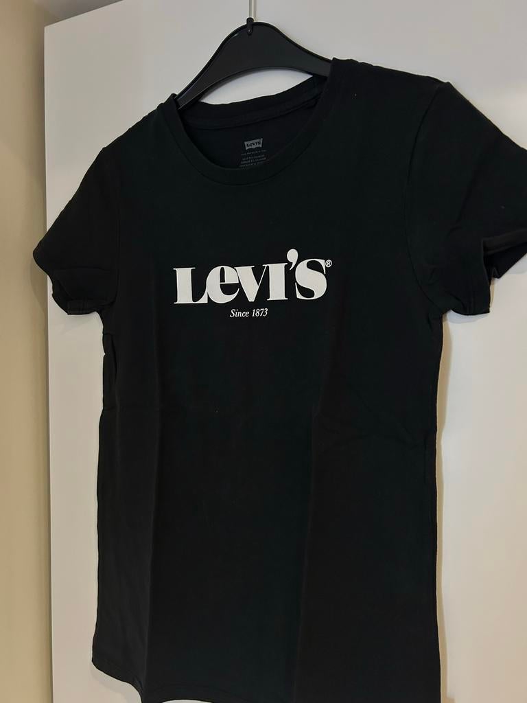 Zwart Levi's T-shirt, Kleding | Dames, T-shirts, Zwart, Ophalen of Verzenden, Zo goed als nieuw, Korte mouw