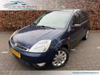 Ford Fiesta 1.4i 16V Ambiente I Airco I Nieuwe APK, Auto's, Ford, Voorwielaandrijving, 15 km/l, 4 cilinders, Blauw