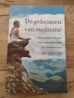 De geheimen van meditatie - Davidji (Zo goed als nieuw), Boeken, Meditatie of Yoga, Ophalen of Verzenden, Zo goed als nieuw, Instructieboek