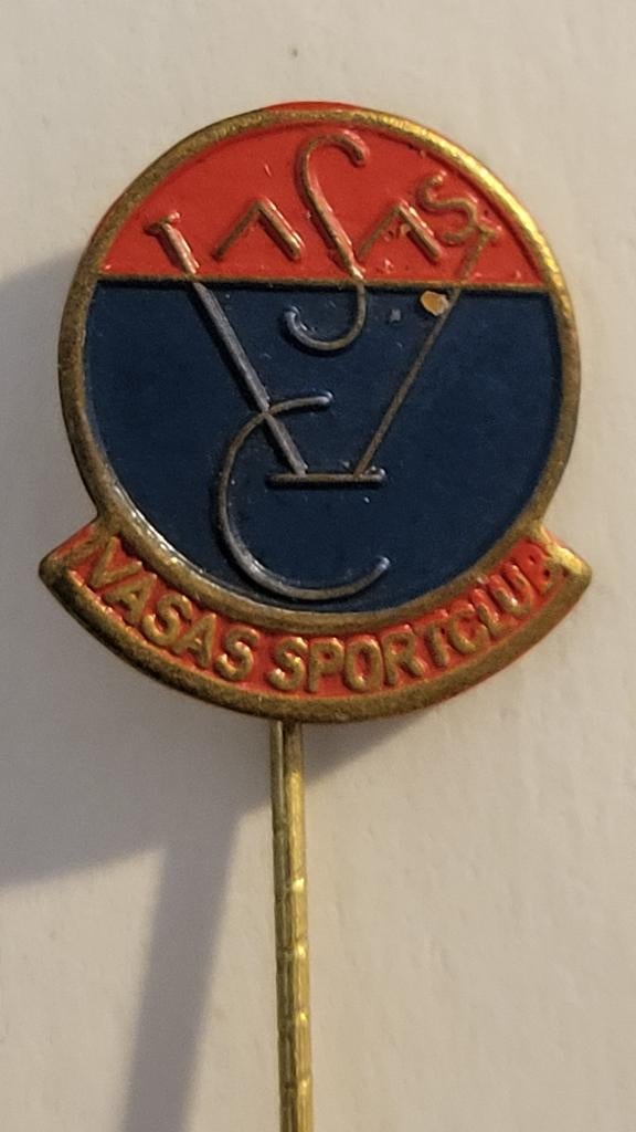 Voetbal speldje VASA Sportclub SVC, Verzenden, Gebruikt, Sport, Speldje of Pin