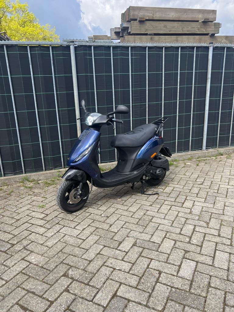Piaggio Zip 80cc met AB begrenzer - brom