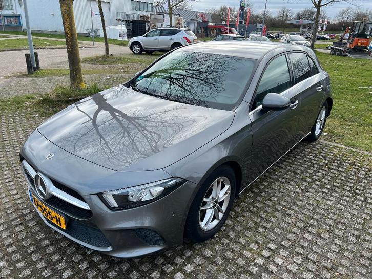 Mercedes-Benz A-Klasse A 200 163pk 7G-DCT 2018 Grijs, Auto's, Mercedes-Benz, Particulier, A-Klasse, ABS, Achteruitrijcamera, Airconditioning