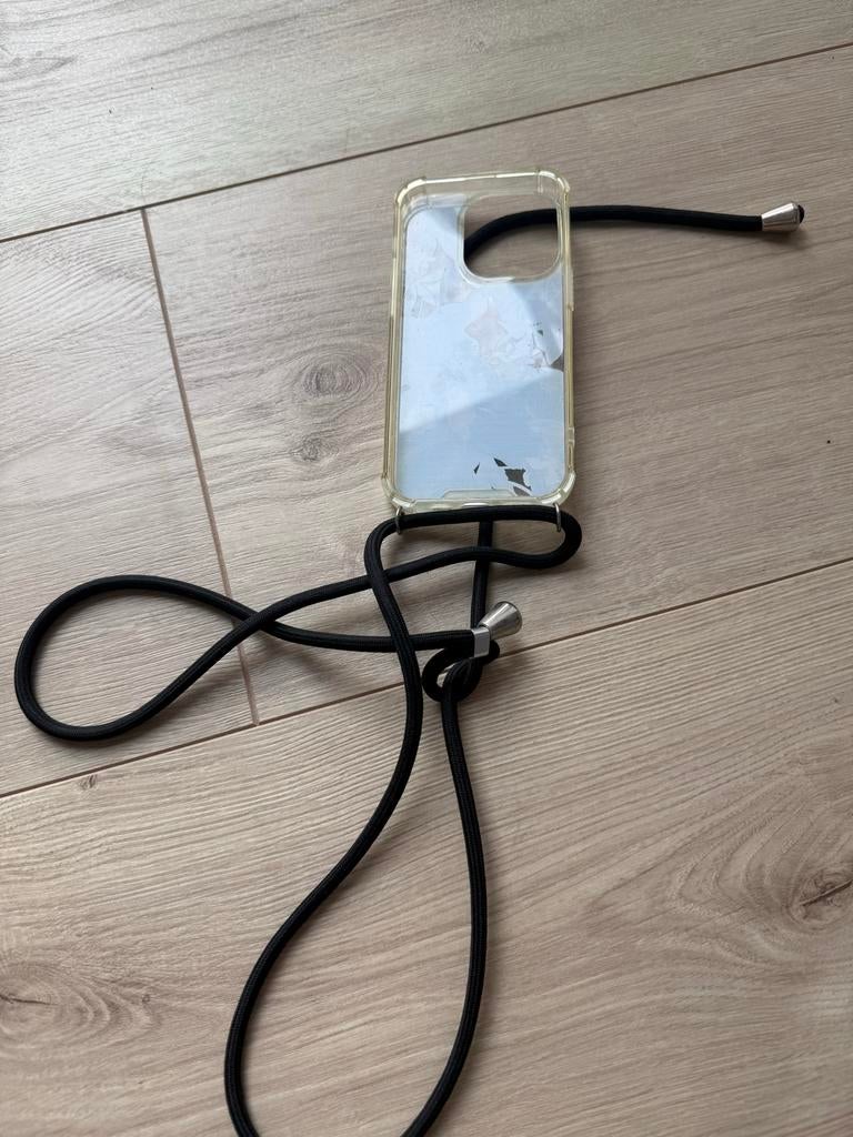 Telefoonhoesje met koord, Kunststof, IPhone 11, Gebruikt, Met koord