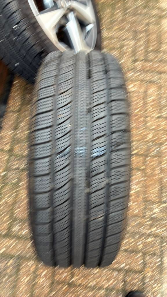 Nissan 16 inch aluminium velgen, Ophalen, Zo goed als nieuw