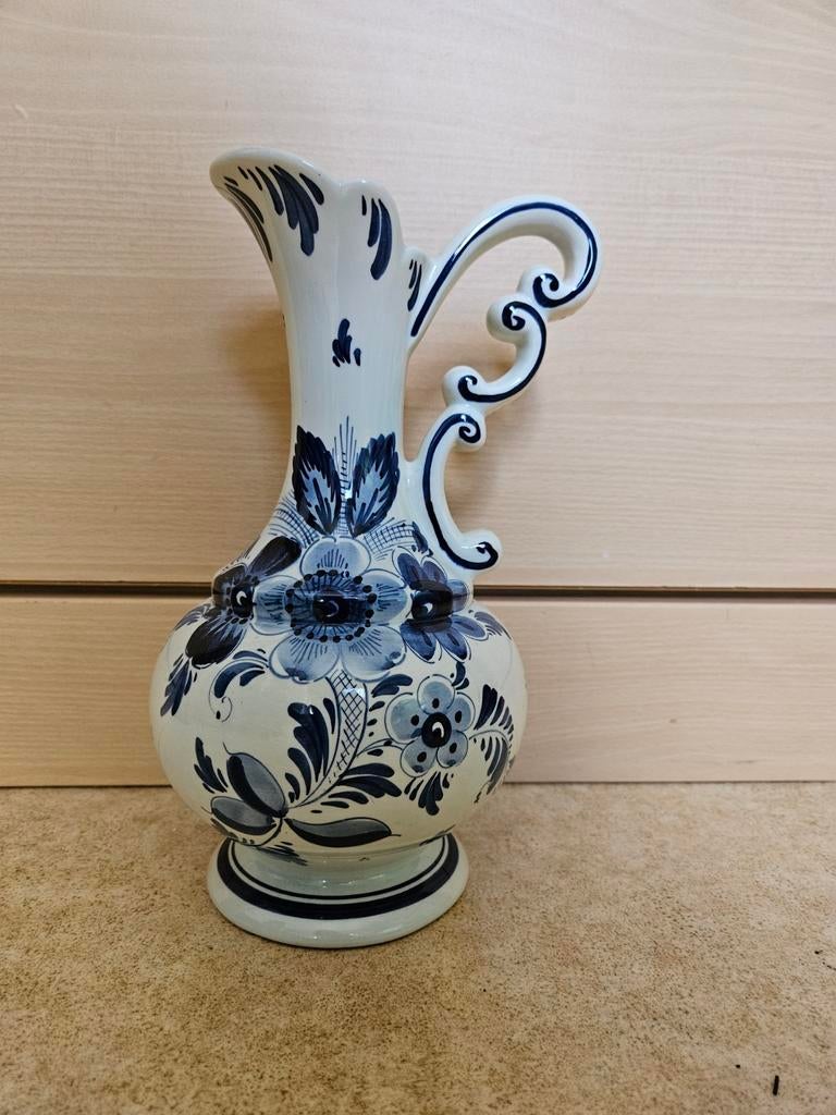 Delfts sierlijke vaas, Ophalen