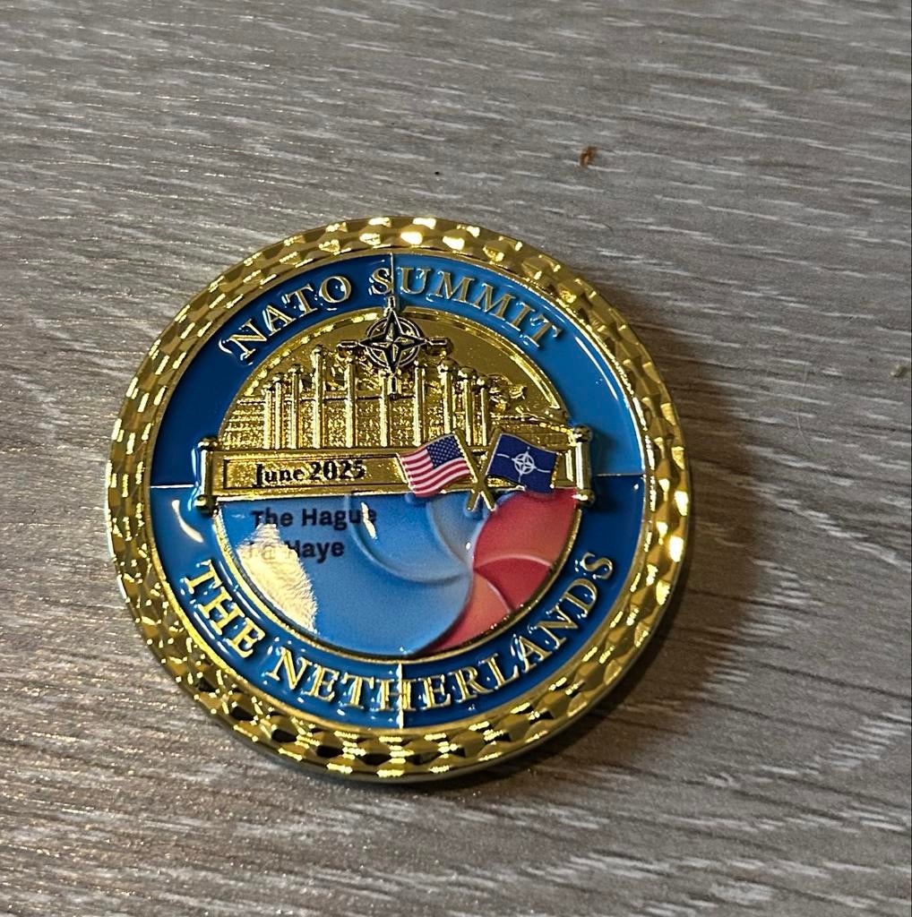 NATO Summit 2025 Herdenkingsmunt Orange Shield NAVO, Verzenden, Nederland, Embleem of Badge