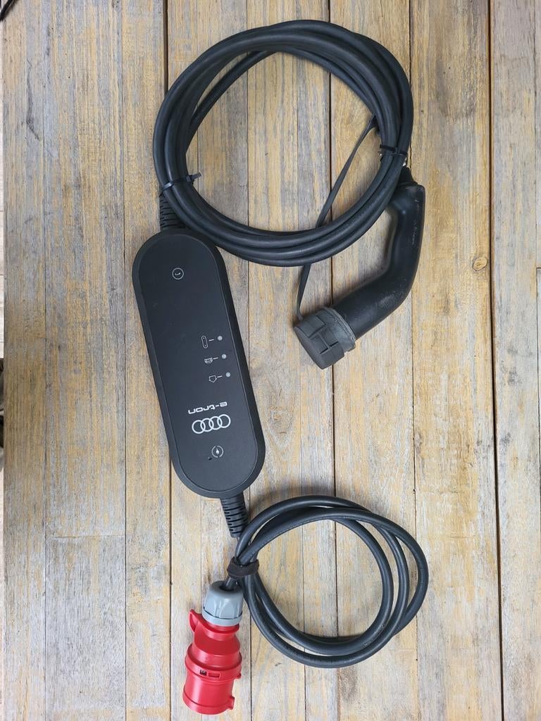Laadkabel Audi etron, Auto diversen, Laadpalen, Ophalen of Verzenden, Zo goed als nieuw, Laadkabel