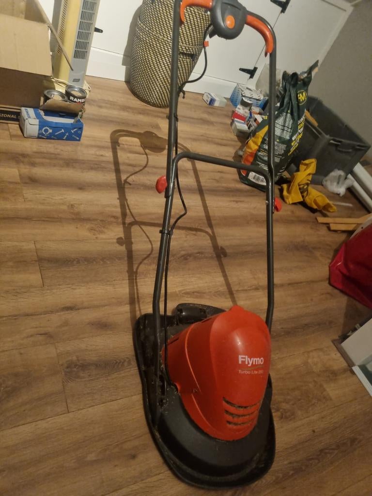 Flymo Turbo Lite 250 elektrische zweefmaaier, Gebruikt, Elektrische grasmaaier, Minder dan 30 cm, Ophalen of Verzenden